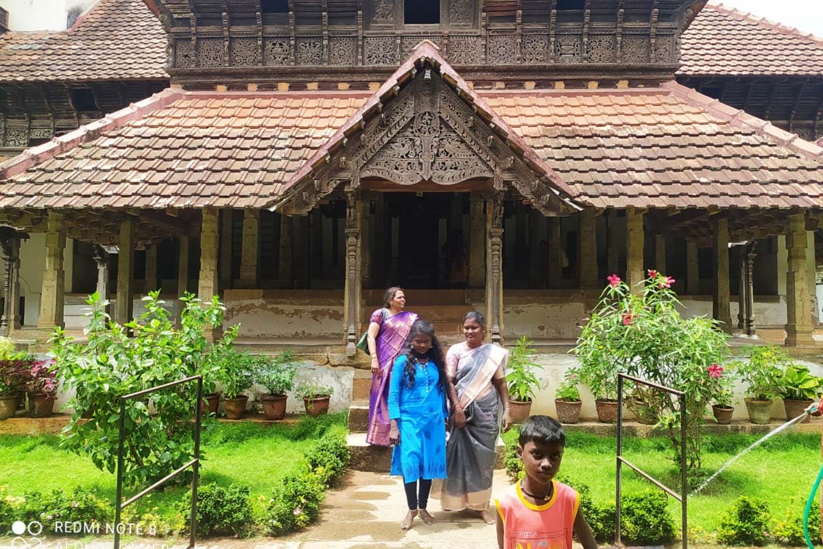 Best Couples Resorts in Paramakudi